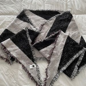 14th&Union Blanket Scarf